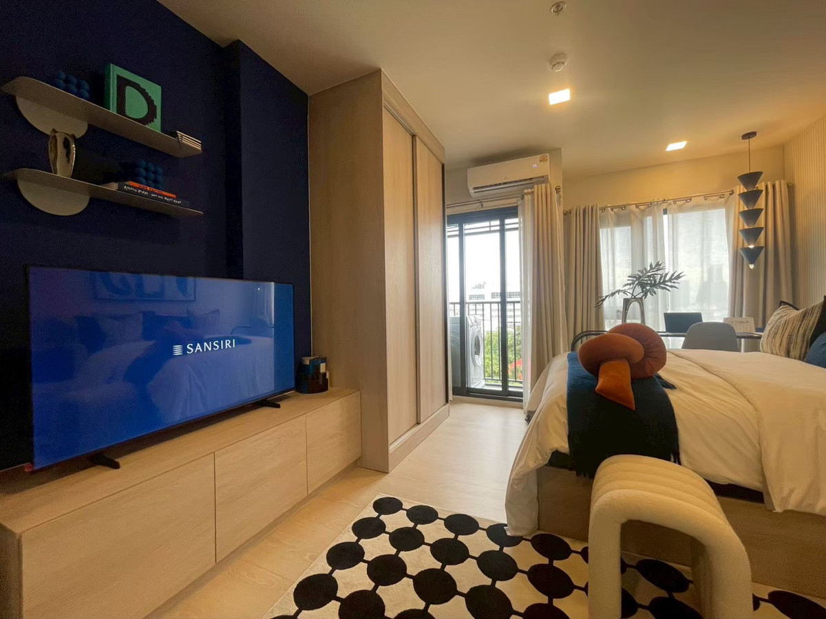 For SaleCondoWongwianyai, Charoennakor : 𝗙𝗟𝗢 by Sansiri 1 Bedroom starting from 2.89 MB* Prime unit, ready to move in 📱 065-236-2839