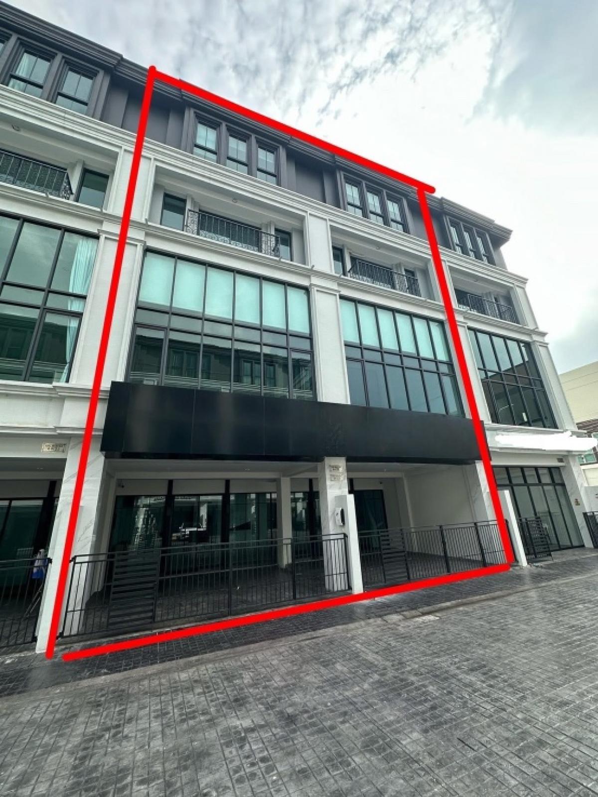 ให้เช่าโฮมออฟฟิศอ่อนนุช อุดมสุข : ให้เช่าHome Office 2คูหาติดกัน 4.5ชั้น 55ตรว. 640ตรม. มีลืฟต์มนตัวพร้อมเฟอร์นิเจอร์และแอร์ จอดรถได้8คัน ย่านอ่อนนุช พัฒนาการ