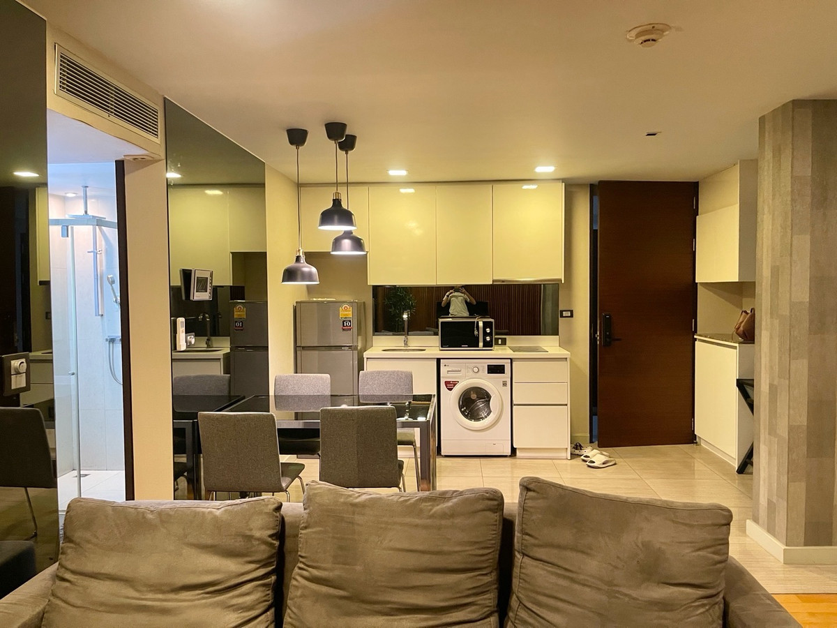 For RentCondoSilom, Saladaeng, Bangrak : 🏢🚊 Quad Silom for rent in the heart of Silom, next to BTS Chong Nonsi, convenient travel, surrounded by business areas and complete lifestyle, Silom, Saladaeng, Bangrak, Si Phraya, Surawong ✨🪴