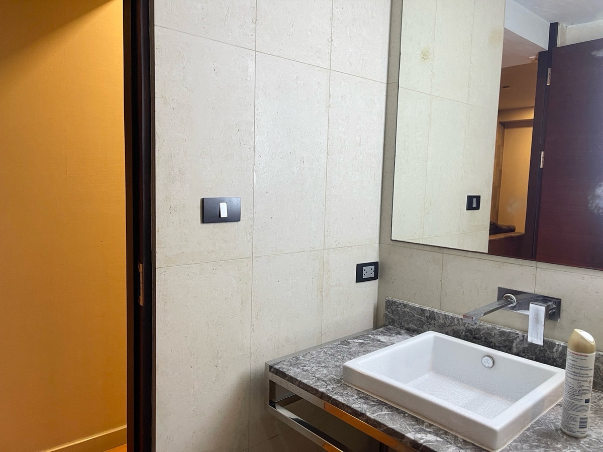 For RentCondoSilom, Saladaeng, Bangrak : 🏢🚊 Quad Silom for rent in the heart of Silom, next to BTS Chong Nonsi, convenient travel, surrounded by business areas and complete lifestyle, Silom, Saladaeng, Bangrak, Si Phraya, Surawong ✨🪴