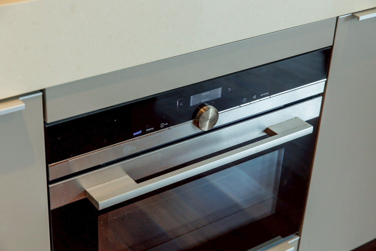 For RentCondoSukhumvit, Asoke, Thonglor : Marque Sukhumvit 39 High-Floor 2-Bedroom Spacious Residence with Open View Please call: 062-496-6454