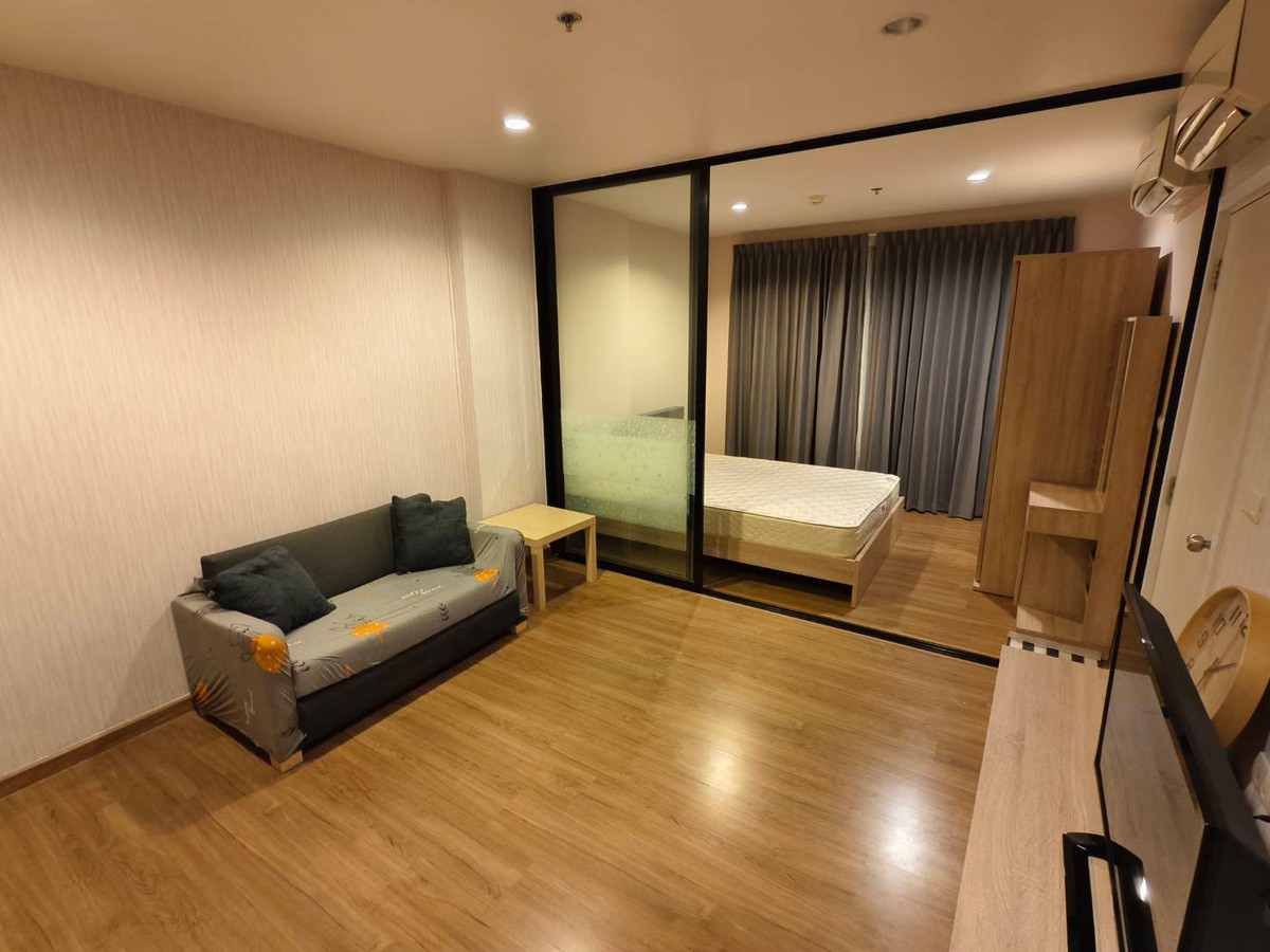 ให้เช่าคอนโดบางซื่อ วงศ์สว่าง เตาปูน : ปล่อยเช่าคอนโด เดอะ ทรี อินเตอร์เชนจ์ The Tree Interchange ติดห้างเกทเวย์บางซื้อ  เดินทางสะดวกใกล้ MRT เตาปูน และ MRT บางโพ 