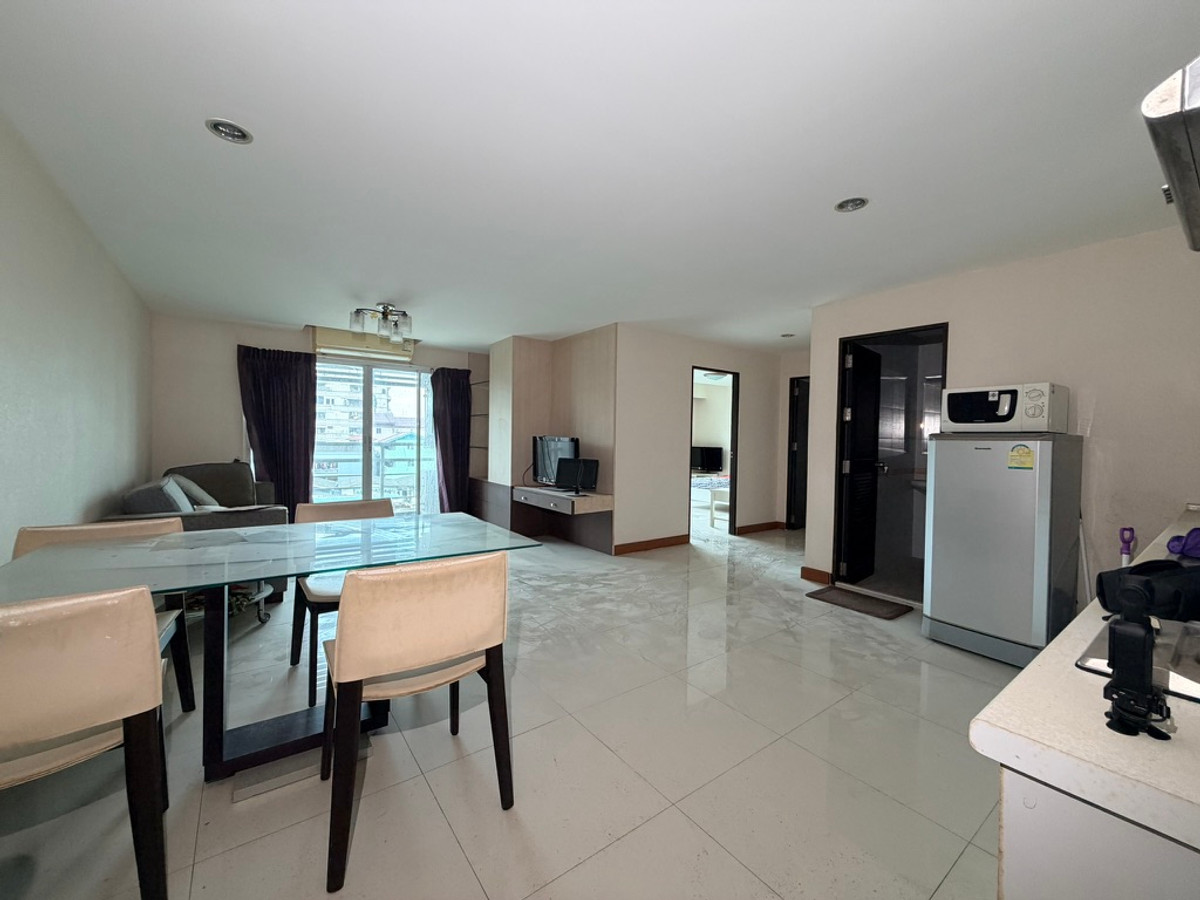 ขายคอนโดสุขุมวิท อโศก ทองหล่อ : ขาย คอนโด เลอร์ โคซี่ เอกมัย 28 คอนโดมิเนียม  ขนาดห้อง 96.92 ตารางเมตร (2 ห้องนอน 2 ห้องน้ำ) ชั้น 5 ราคา 4,490,000 บาท 