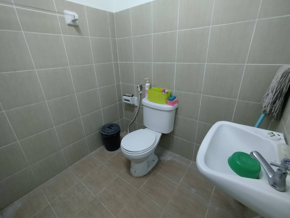 ขายอาคารพาณิชย์นนทบุรี บางใหญ่ บางบัวทอง : ขายอาคารพาณิชย์ หมู่บ้านบัวทอง 18    2.5 ชั้น 17 ตรว.