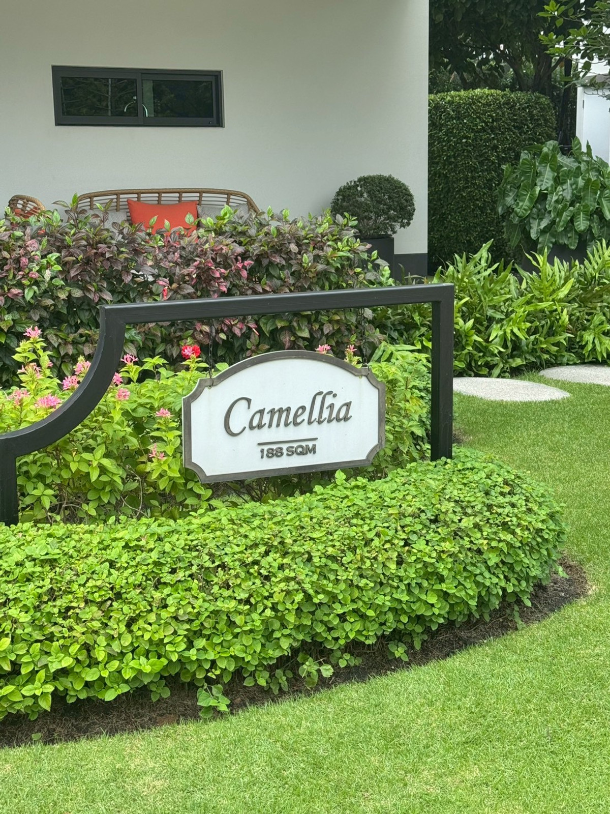 For SaleHouseSamut Prakan,Samrong : Camelia Saransiri Bangna, new series of detached houses, URBAN FARMHOUSE style.