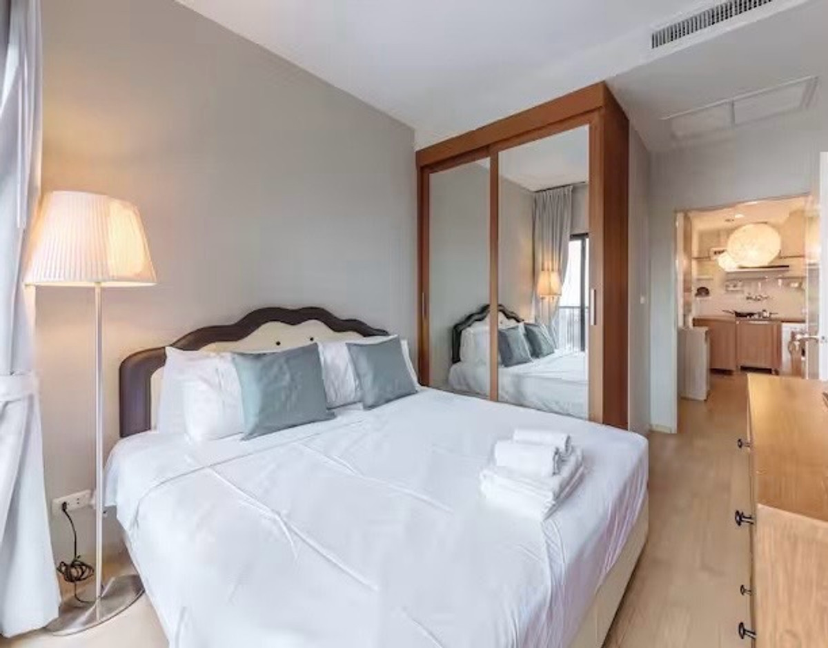 คอนโดสุขุมวิท อโศก ทองหล่อ : Noble Reveal — Move Fast, Live Smart next from BTS Ekkamai 🚆 หมดปัญหาเช้ารีบ รถติด เพราะใช้ชีวิตใกล้ BTS เอกมัย! by Cholly