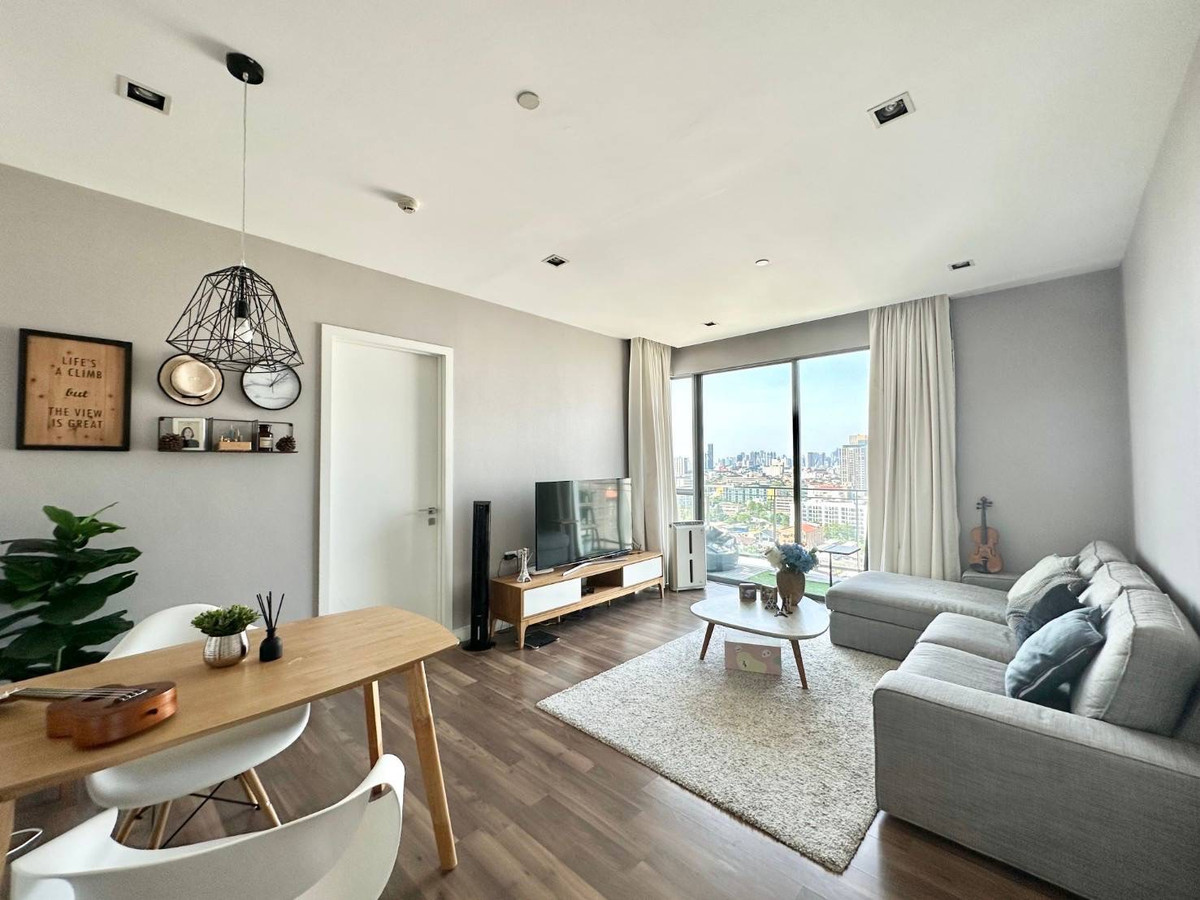 For SaleCondoOnnut, Udomsuk : Condo for Sale: The Room Sukhumvit 62 Near BTS Ekkamai 