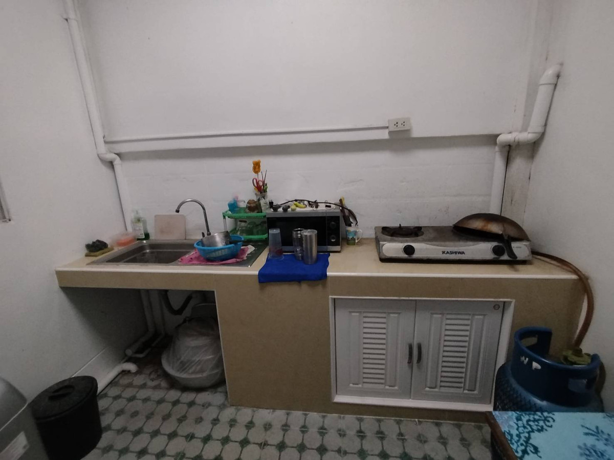 ขายอาคารพาณิชย์นนทบุรี บางใหญ่ บางบัวทอง : ขายอาคารพาณิชย์ หมู่บ้านบัวทอง 18    2.5 ชั้น 17 ตรว.