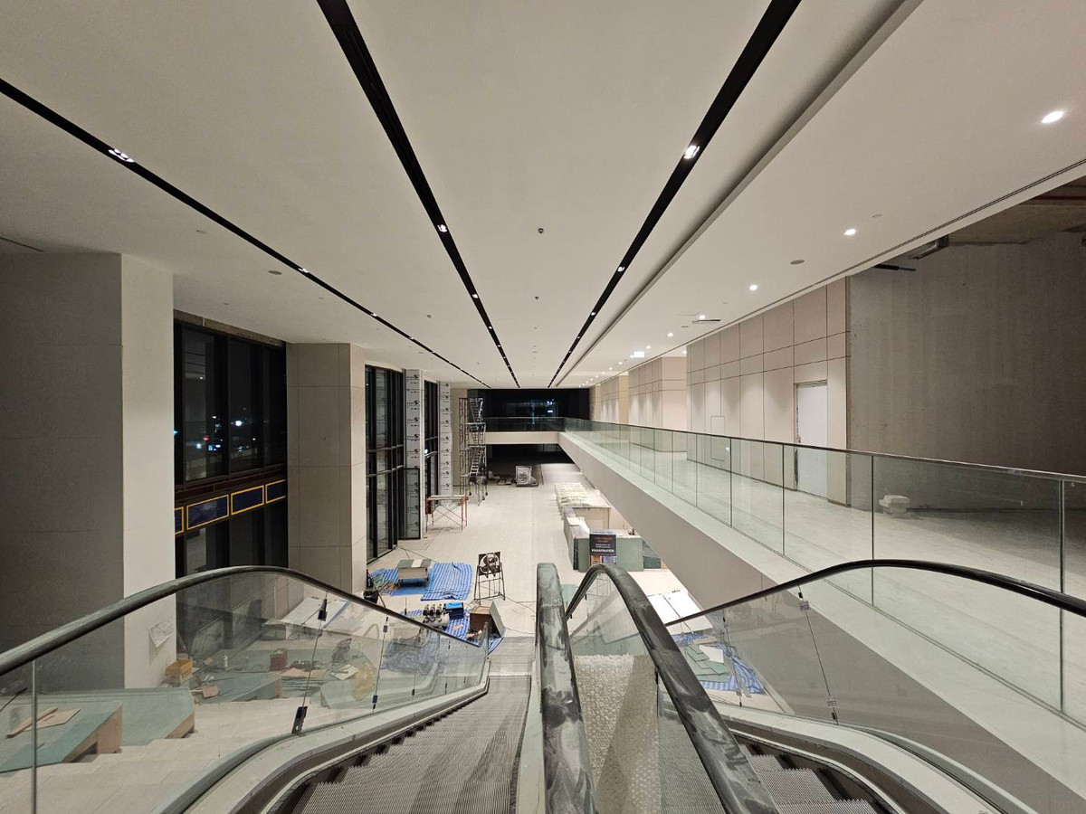 For RentOfficeAri,Anusaowaree : Office space for rent Shop space for rent  Origin complex sanampao BTS Sanam Pao, Phahonyothin Road, has a connection from BTS into the building, 87 sq m., rent 73,950 baht/month.