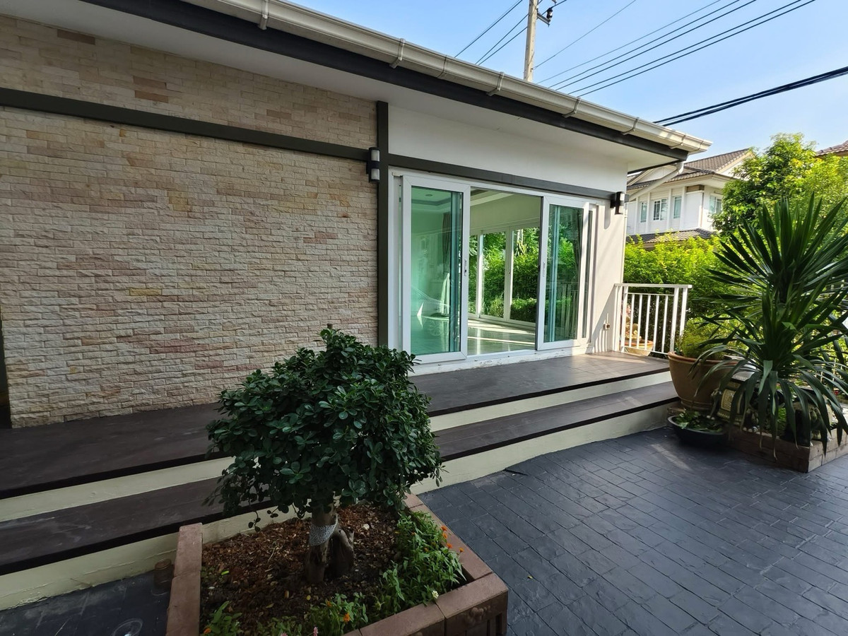 ขายบ้านพัฒนาการ ศรีนครินทร์ : ขายบ้านเดี่ยว มัณฑนา พระราม 9 ศรีนครินทร์ กรุงเทพกรีฑา บ้านหลังใหญ่