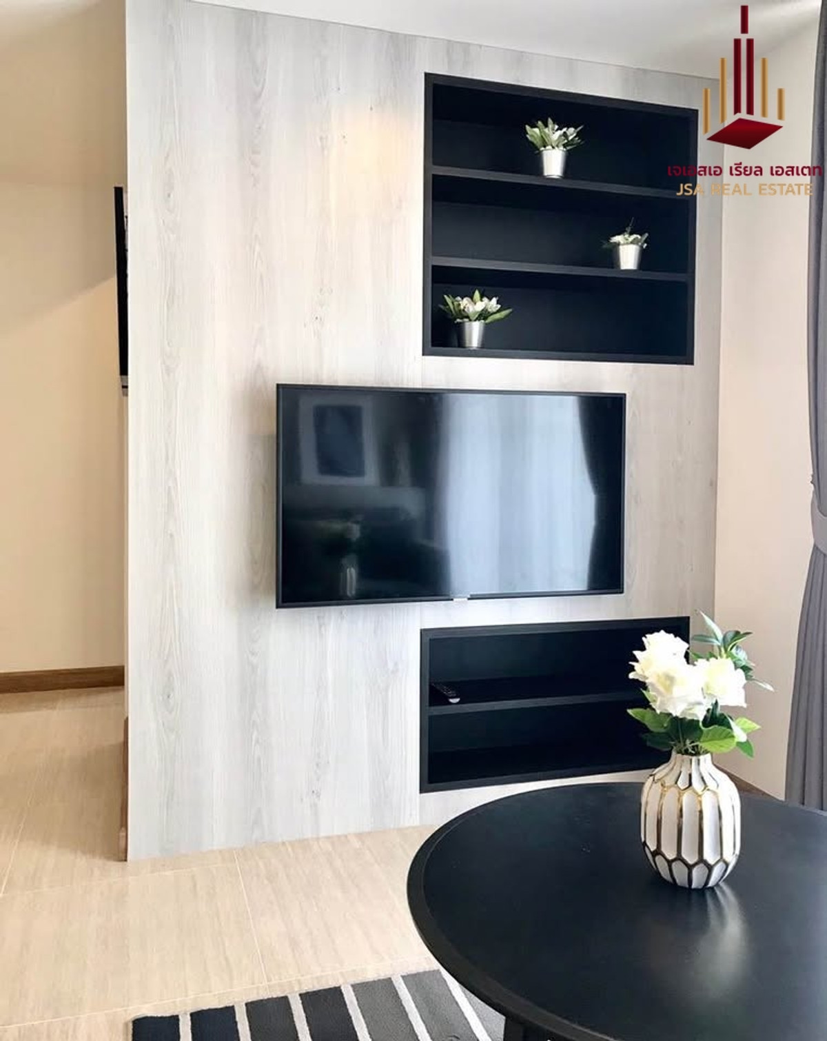 For RentCondoSukhumvit, Asoke, Thonglor : ✨ For Rent: Downtown 49 Condo ✨ 💰 Only 30,000 THB/month