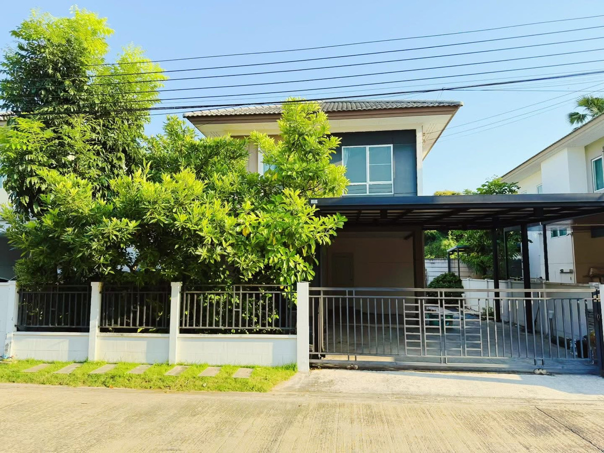 For RentHouseChaengwatana, Muangthong : Large detached house for rent Price is the same as townhome Centro Chaiyaphruek-Chaengwattana 1, near Central Chaengwattana.