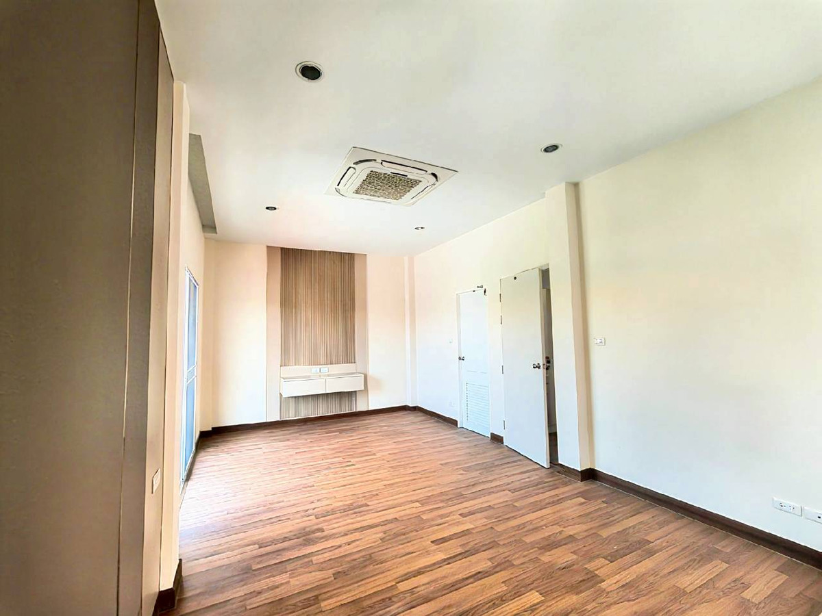 ขายทาวน์โฮมนนทบุรี บางใหญ่ บางบัวทอง : ขายบ้าน Nonnicha Bangyai 2 บ้านสวย บ้านใหม่ไม่เคยเข้าอยู่ สภาพใหม่ ขายขาดทุน บ้าน Nonnicha Bangyai 2 บ้านสวย บ้านใหม่ไม่เคยเข้าอยู่ สภาพใหม่  