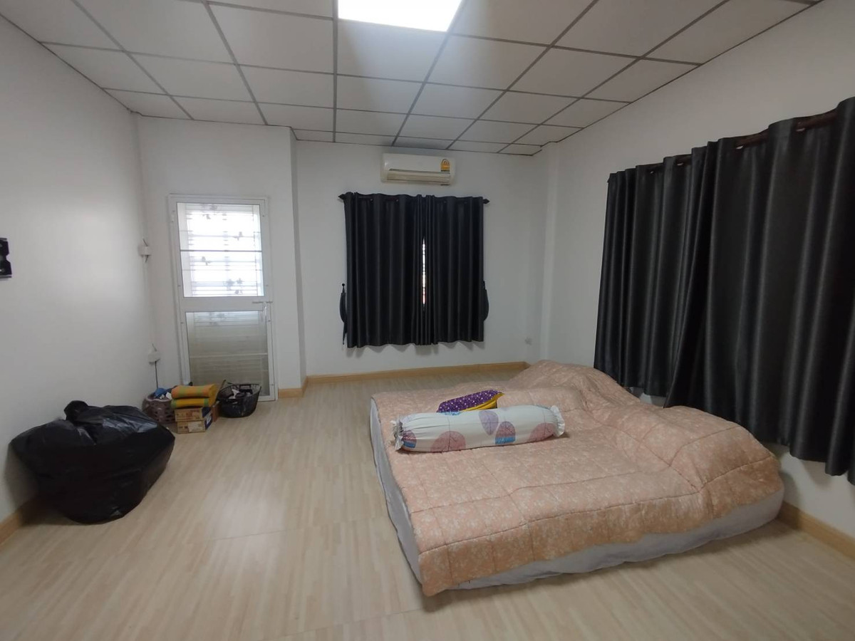 ขายทาวน์โฮมนนทบุรี บางใหญ่ บางบัวทอง : ขายทาวน์เฮ้าส์  หมู่บ้านนันทนาการ์เด้น2 30.3 ตรว. ซอยท่าอิฐ บางรักน้อย นนทบุรี 