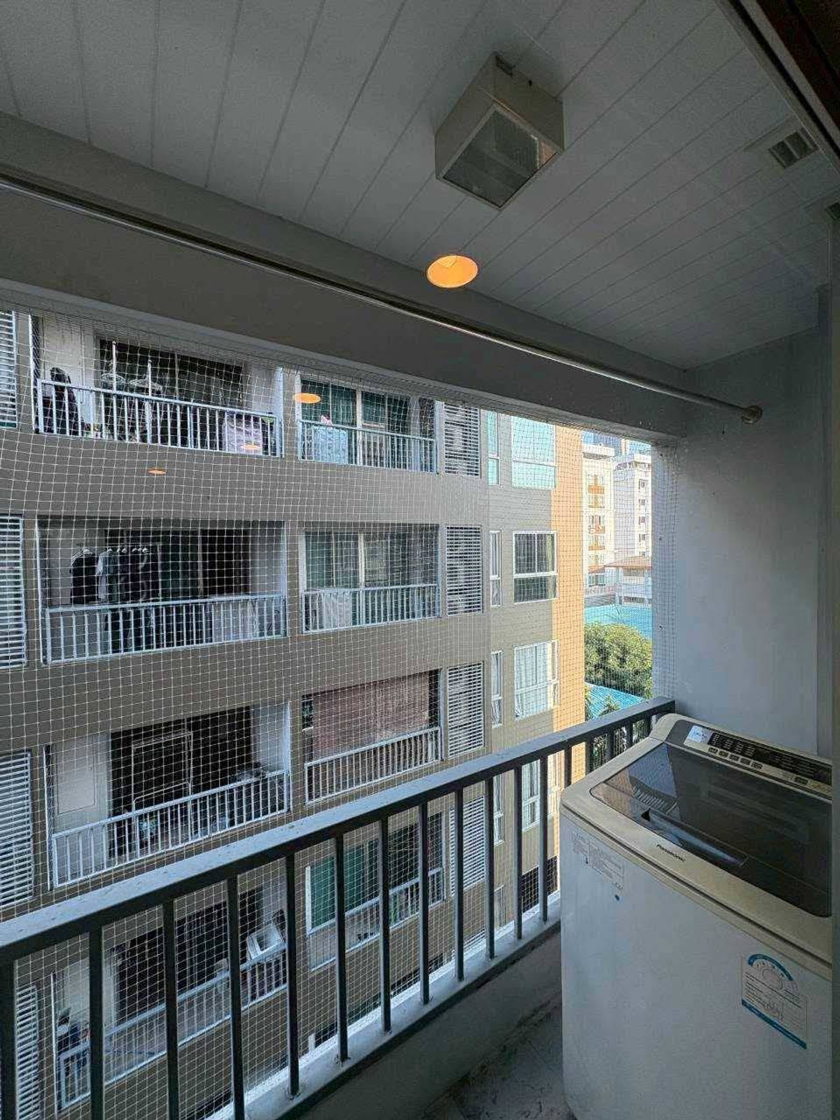 For RentCondoOnnut, Udomsuk : ✨ Condo for rent: Whizdom Punnawithi Station | Sukhumvit 64, room facing east, not hot, good wind, ventilated all day.