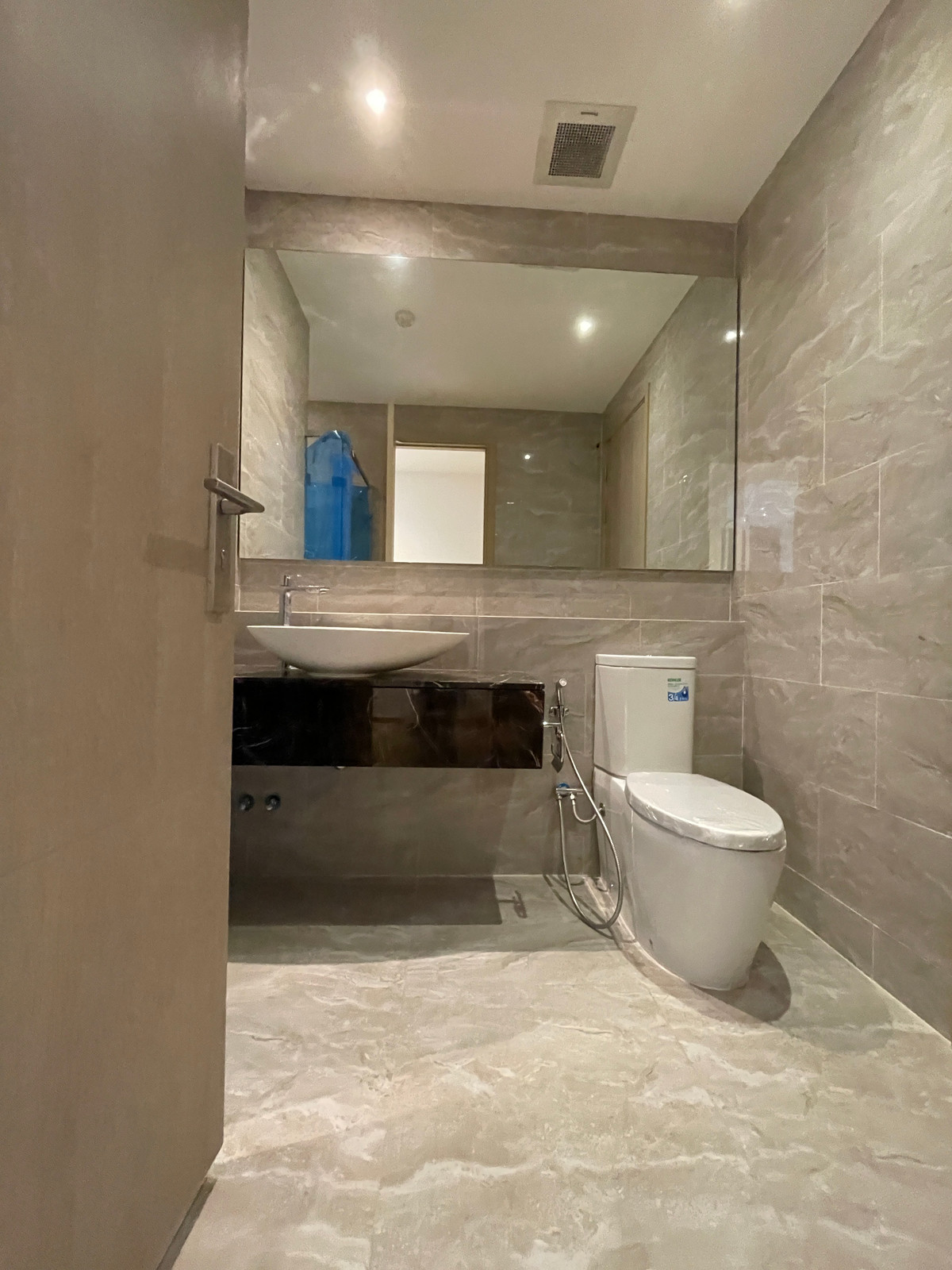 For SaleCondoRama9, Petchburi, RCA : Condo for sale: Ashton Asoke-Rama 9, 1 bedroom XL function, area 40.95 sq m, in the OMEGA building, ready to receive full promotions. The ultimate in luxury in the heart of New CBD, only 230 m. from MRT.