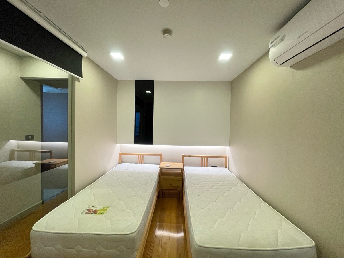 For RentCondoSilom, Saladaeng, Bangrak : 🏢🚊 Quad Silom for rent in the heart of Silom, next to BTS Chong Nonsi, convenient travel, surrounded by business areas and complete lifestyle, Silom, Saladaeng, Bangrak, Si Phraya, Surawong ✨🪴