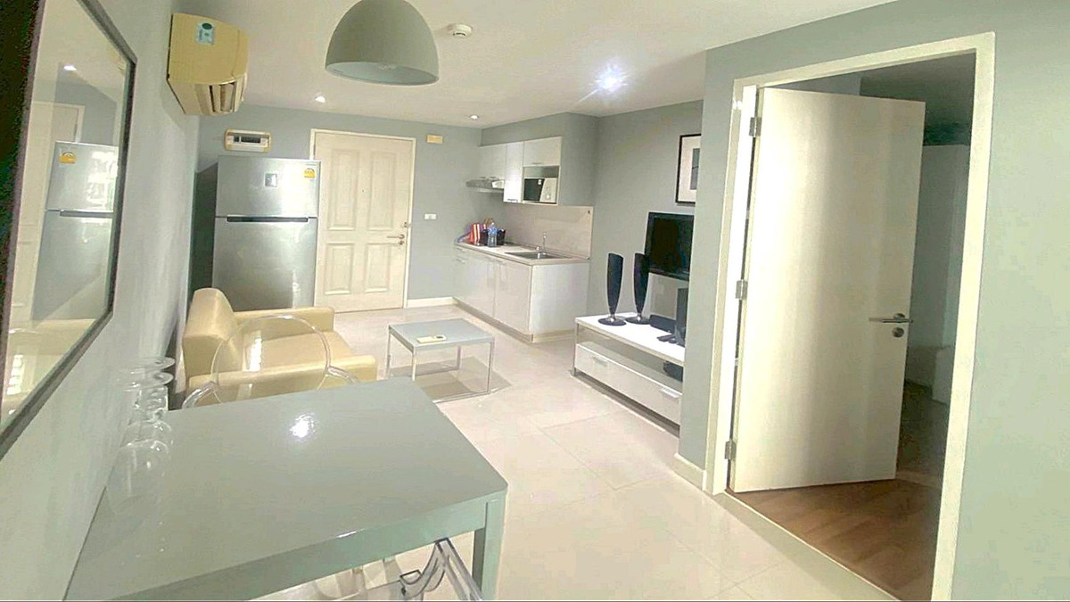 ขายคอนโดสุขุมวิท อโศก ทองหล่อ : ขายคอนโด เดอะโคลเวอร์ ทองหล่อ
The Clover Thonglor 2.xx ล.เท่านั้น
✅️ Original condition
✅️ Rare item 