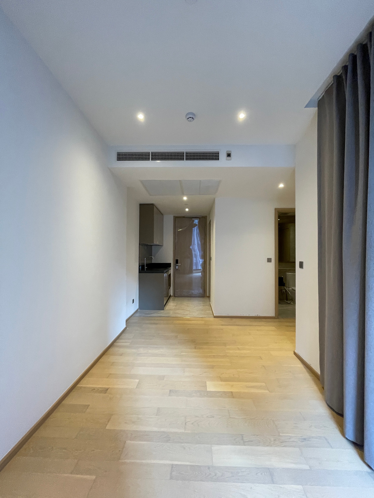 For SaleCondoRama9, Petchburi, RCA : Condo for sale: Ashton Asoke-Rama 9, 1 bedroom XL function, area 40.95 sq m, in the OMEGA building, ready to receive full promotions. The ultimate in luxury in the heart of New CBD, only 230 m. from MRT.