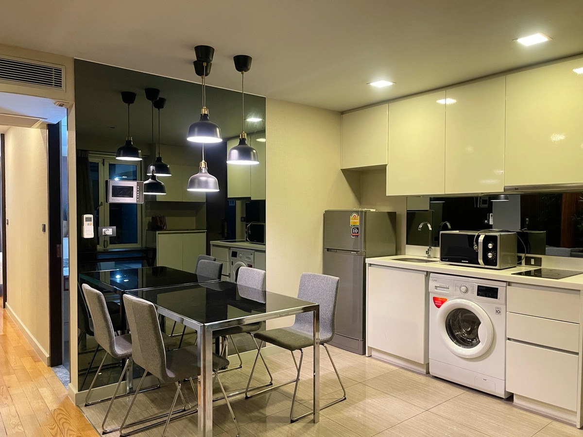 For RentCondoSilom, Saladaeng, Bangrak : 🏢🚊 Quad Silom for rent in the heart of Silom, next to BTS Chong Nonsi, convenient travel, surrounded by business areas and complete lifestyle, Silom, Saladaeng, Bangrak, Si Phraya, Surawong ✨🪴