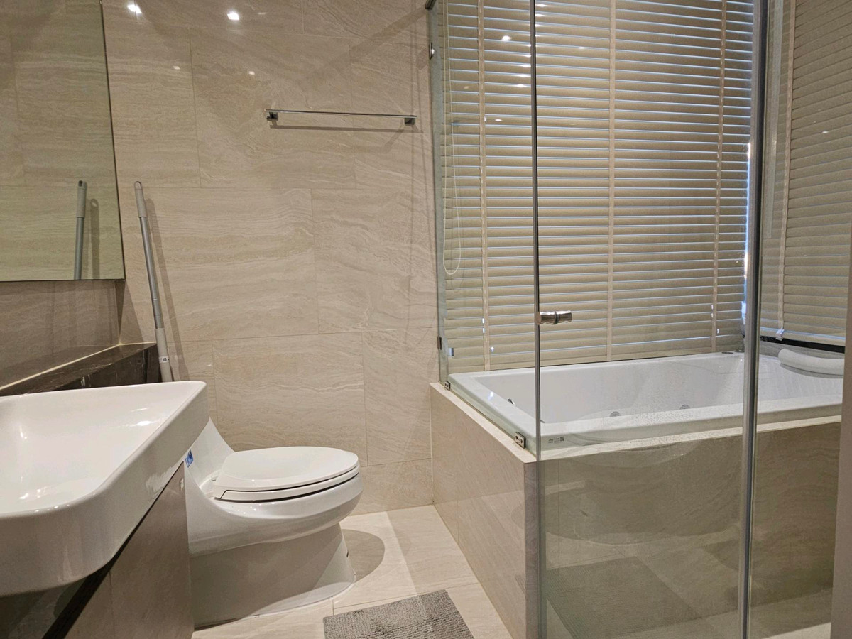 For RentCondoSilom, Saladaeng, Bangrak : แอสตัน สีลม ให้เช่า 1 นอน 1 น้ำ พื้นที่ 49 ตรม  38,000 บาท สนใจโทร น้อง 096-2615656 พร้อมให้นัดหมายเข้าชมทุกวันAshton Silom for RENT 1 bed 1 bath 49 Sq,m Rental price 38k call Nong 096-2615656 Ready to touring everydayห้องกว้าง 49 ตรม. พร้อมอยู่ได้เล