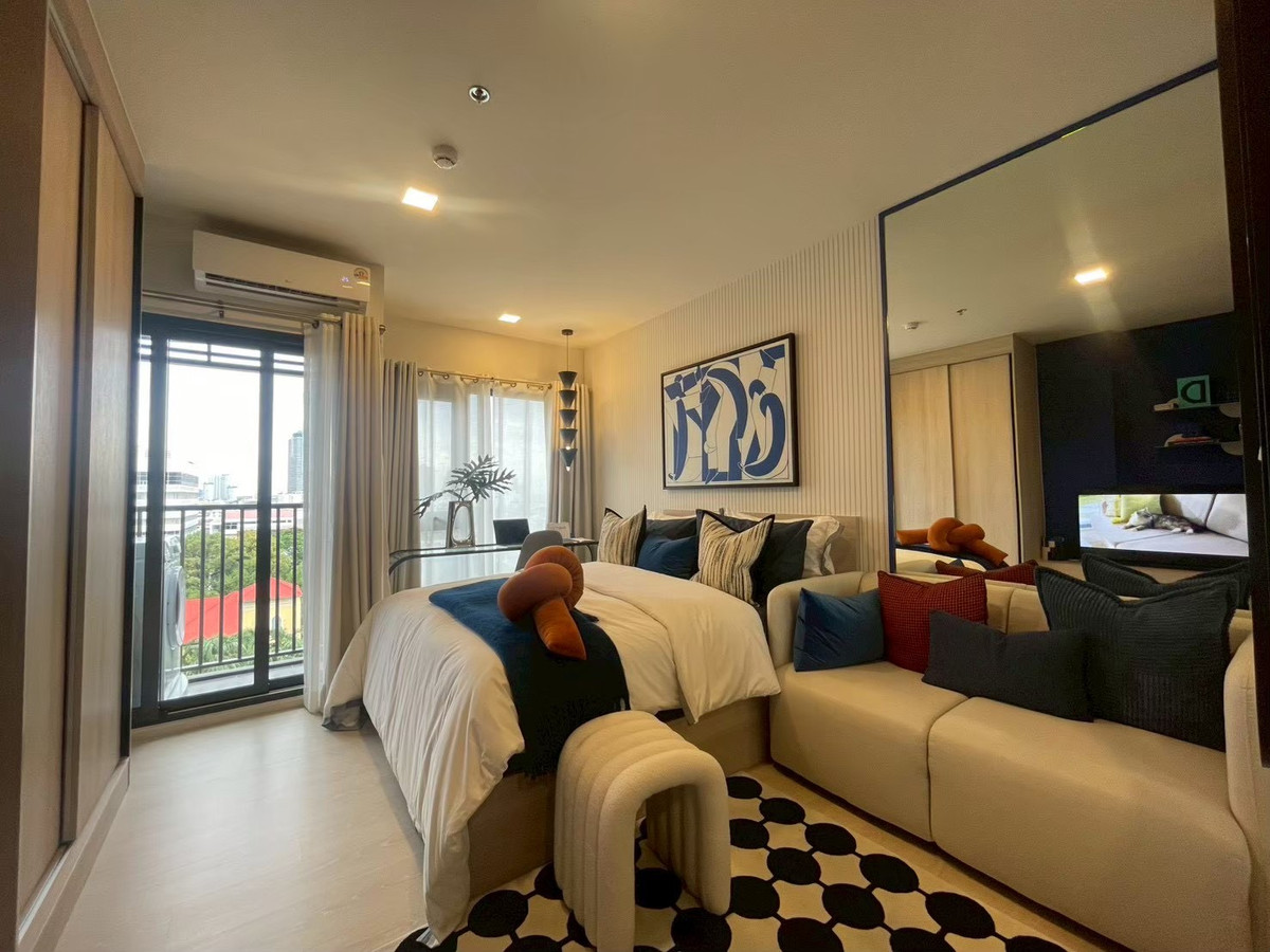 For SaleCondoWongwianyai, Charoennakor : 𝗙𝗟𝗢 by Sansiri 1 Bedroom starting from 2.89 MB* Prime unit, ready to move in 📱 065-236-2839