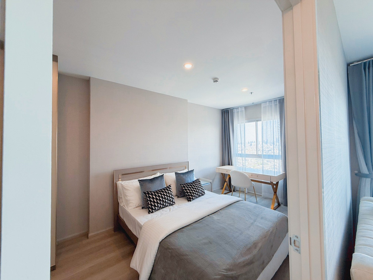 ให้เช่าคอนโดท่าพระ ตลาดพลู วุฒากาศ : ให้เช่า ห้องใหม่ เอลลิโอ สาทร วุฒกาศ ( Elio sathorn wutthakat )  ติด BTS วุฒากาศ พร้อมเฟอร์ครบ + ห้อง 60 ตรม. + วิวสระ เพียง 25,000บาท  