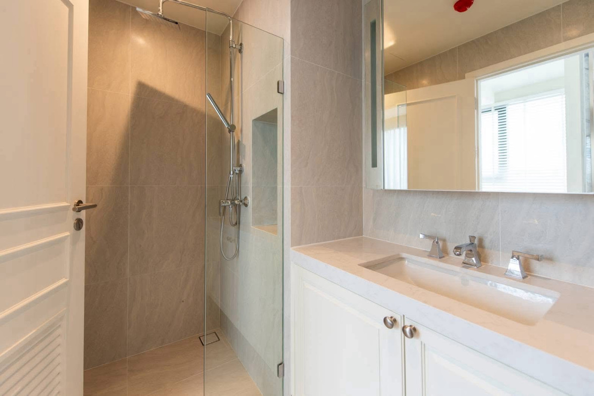 ขายคอนโดสาทร นราธิวาส : ขายคอนโดพร้อมผู้เช่า Altitude Symphony เจริญกรุง สาทร 1 ห้องนอน ใกล้ Shrewsbury International School ขายพร้อมผู้เช่า