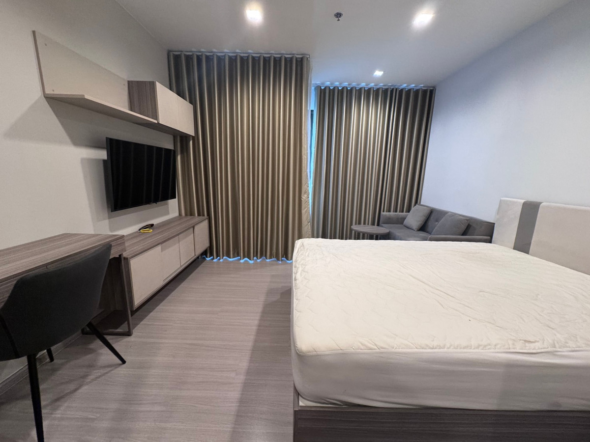 ให้เช่าคอนโดท่าพระ ตลาดพลู วุฒากาศ : Life Sathorn Sierra ว่างพร้อมให้เช่า ชั้นสูง วิวโล่ง ห้องใหม่มาก 14,000/เดือน สอบถามได้ครับ