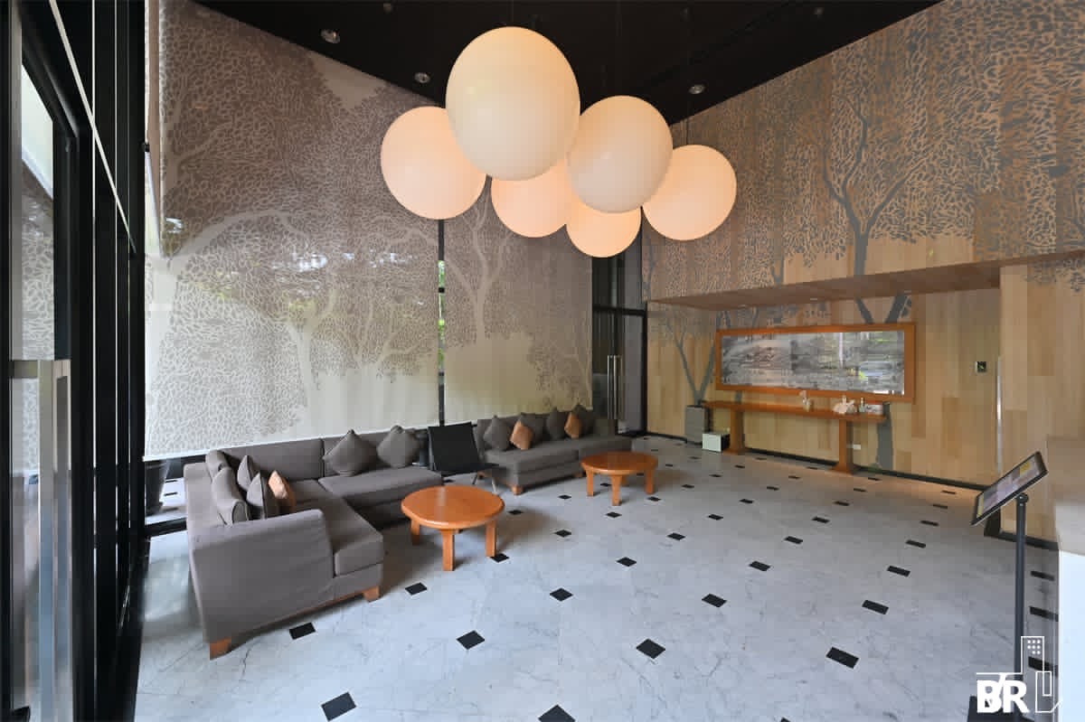 คอนโดสุขุมวิท อโศก ทองหล่อ : Noble Reveal — Condo living that feels just like home. 🛋️ อยู่คอนโด แต่เหมือนได้อยู่บ้าน by Cholly