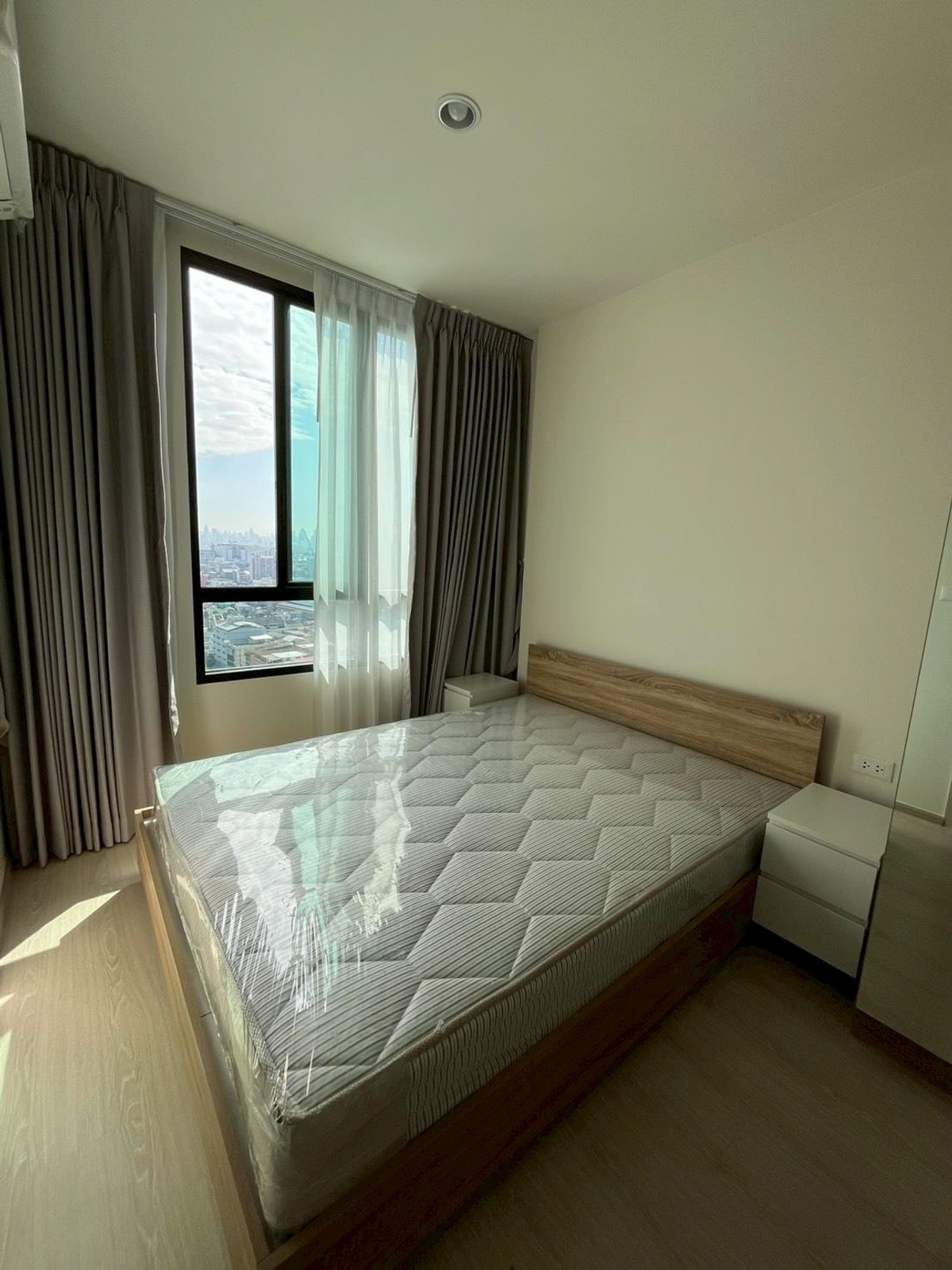 For RentCondoPinklao, Charansanitwong : ✨MRT Flashlight✨ For rent New Noble Flashlight Wang Lang🔥