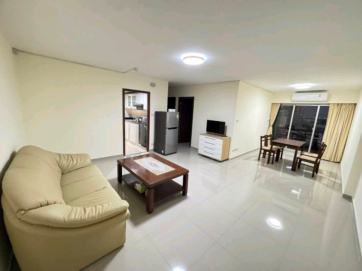 ให้เช่าคอนโดพระราม 3 สาธุประดิษฐ์ : ให้เช่า 2 นอน 1 น้ำ 
สัญญา 1 ปี
เงินประกัน 2 เดือน
ค่าเช่าล่วงหน้า 1 เดือน