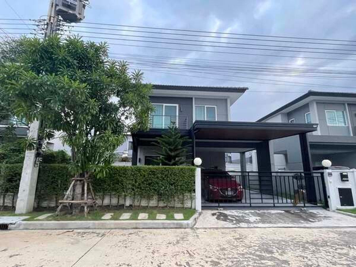 ขายบ้านปทุมธานี รังสิต ธรรมศาสตร์ :  ขายบ้านเดี่ยวหรู 2 ชั้น – Centro พหลโยธิน–วิภาวดี 2 ทำเลทอง ใกล้ฟิวเจอร์พาร์ครังสิต เดินทางสะดวก เข้า–ออกได้หลายเส้นทาง 