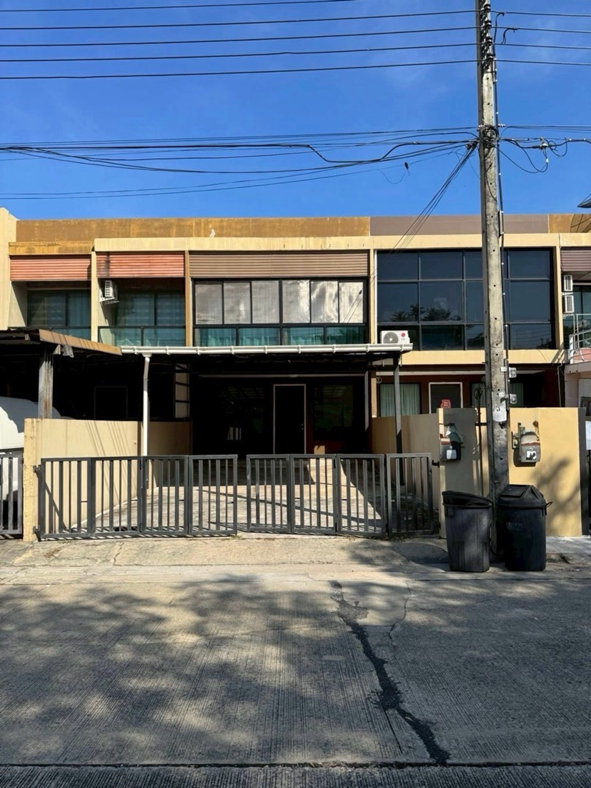 For RentTownhomeSeri Thai, Ramkhamhaeng Nida : For rent: Urbano Village Soi Ramkhamhaeng 94