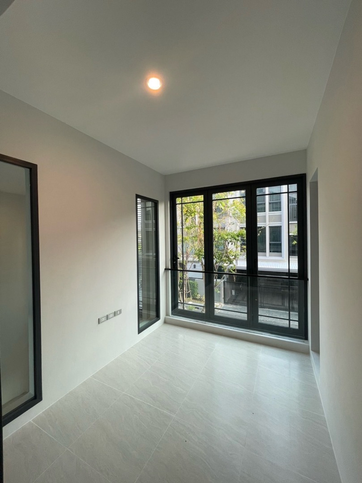 For RentTownhomeKasetsart, Ratchayothin : Single house for rent Baan Klang Muang Classe Ratchayothin (ClasseRatchayothin), new house, never lived in.