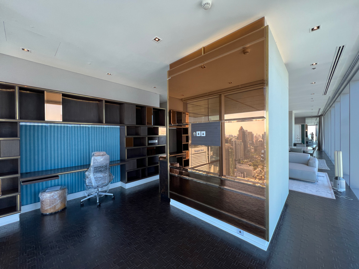 CondoSathorn, Narathiwat : 🏆✨ 4-Bedroom Penthouse at The Ritz-Carlton Residences Bangkok – 400,000 THB/month 🌆🔥