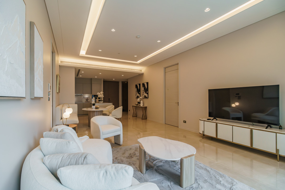 คอนโดวิทยุ ชิดลม หลังสวน : ✨Ultra Luxury Branded Residence by The Residences at Sindhorn Kempinski Spacious 2-Bedroom Unit with Full Services Live like a 5-Star Hotel in the Heart of Bangkok