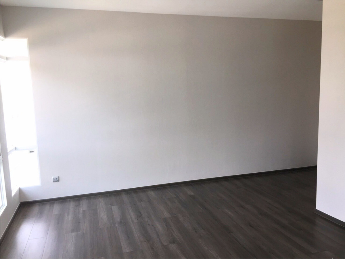 For SaleHouseLadkrabang, Suwannaphum Airport : For Rent: Detached house, Mantana Onnut-Wongwaen 5, with solar cell and Air Plus system. Near Mega Bangna. 82.4 sq.w., 4 bedrooms, 5 bathrooms, separate maid's room, 5 minutes to the motorway