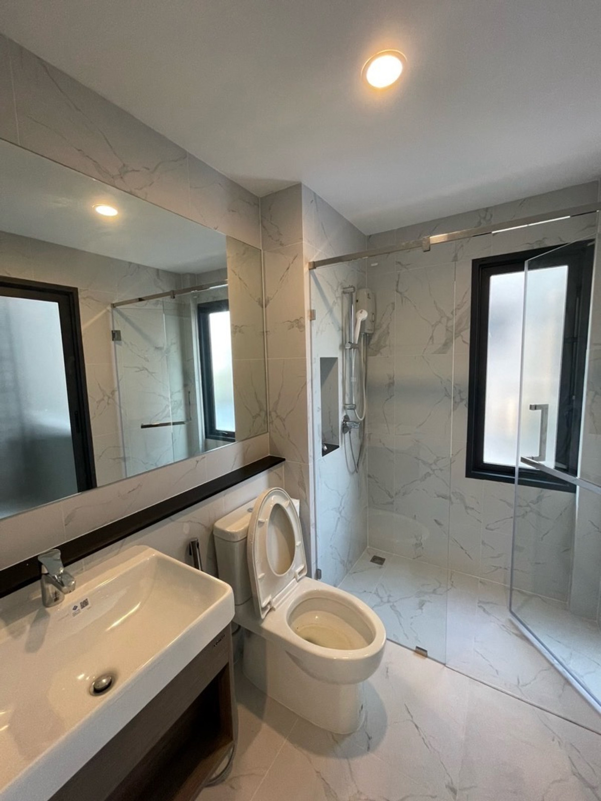 For RentTownhomeKasetsart, Ratchayothin : Single house for rent Baan Klang Muang Classe Ratchayothin (ClasseRatchayothin), new house, never lived in.