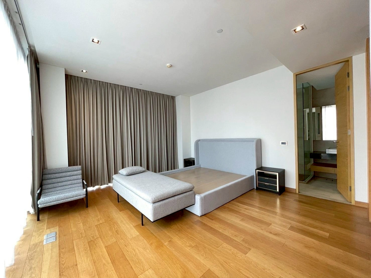 ให้เช่าคอนโดสีลม ศาลาแดง บางรัก : 3 ห้องนอน ที่ Saladaeng Residences, Contact 062-496-6454