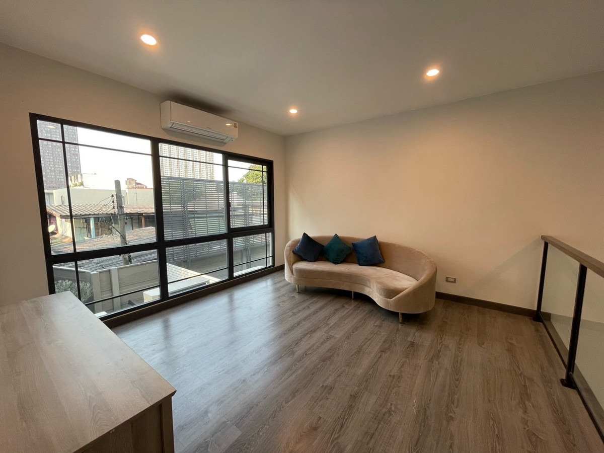 For RentTownhomeKasetsart, Ratchayothin : Single house for rent Baan Klang Muang Classe Ratchayothin (ClasseRatchayothin), new house, never lived in.