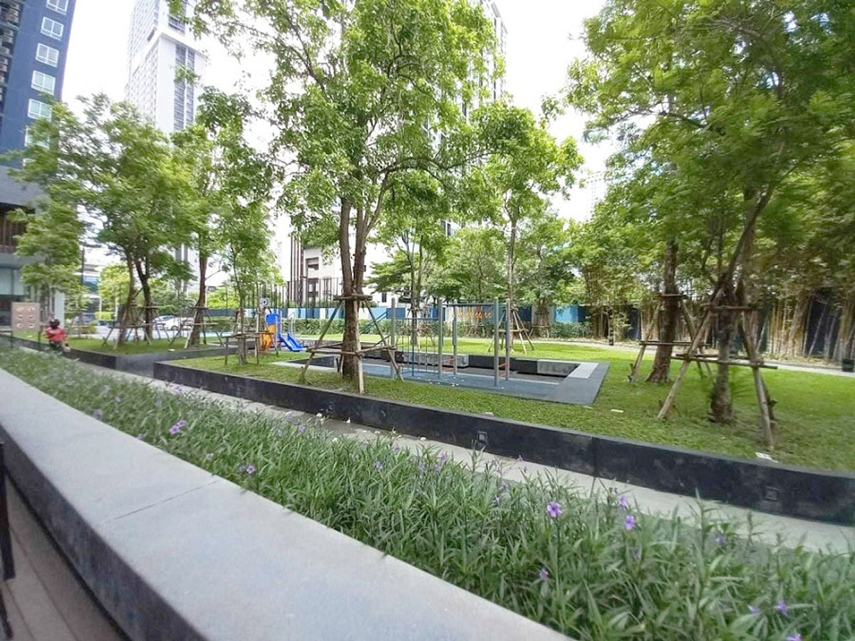 For RentCondoOnnut, Udomsuk : The Base Sukhumvit 77 fully furnished (near BTS On-nut, Big-C Onnut, Habito Mall, Bangkok Prep School Sukhumvit 77, Expressway)