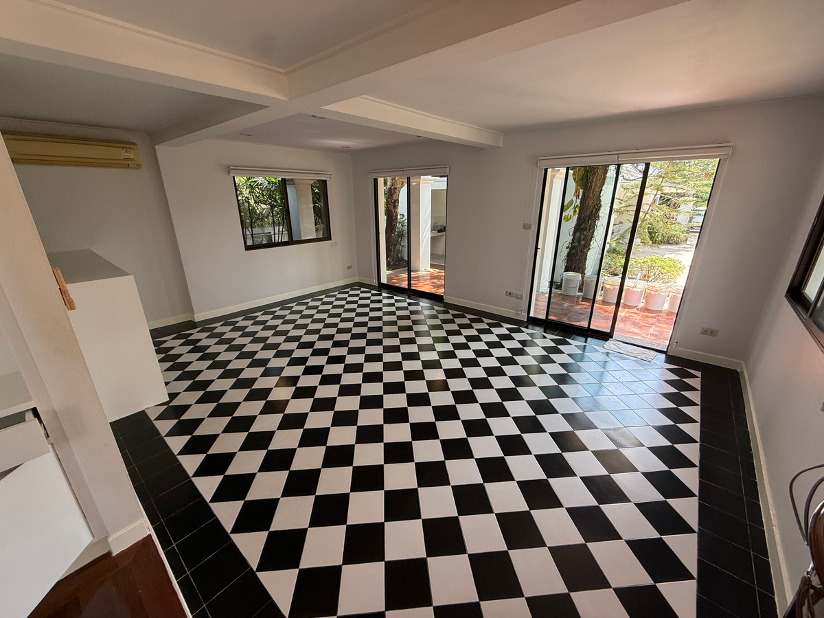 ให้เช่าบ้านนวมินทร์ รามอินทรา : ให้เช่า ที่ดิน200ตรว 3นอน3น้ำ พทใช้สอย600ตรม บ้านเดี่ยว 3 ชั้น  หมู่บ้านนวธานี เสรีไทย 59