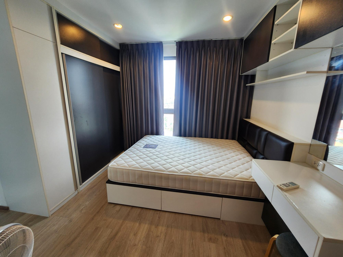 For RentCondoThaphra, Talat Phlu, Wutthakat : Condo for rent, Ideo Wutthakat, next to BTS Wutthakat, 110 meters, with furniture + washing machine, only 8,500 baht.