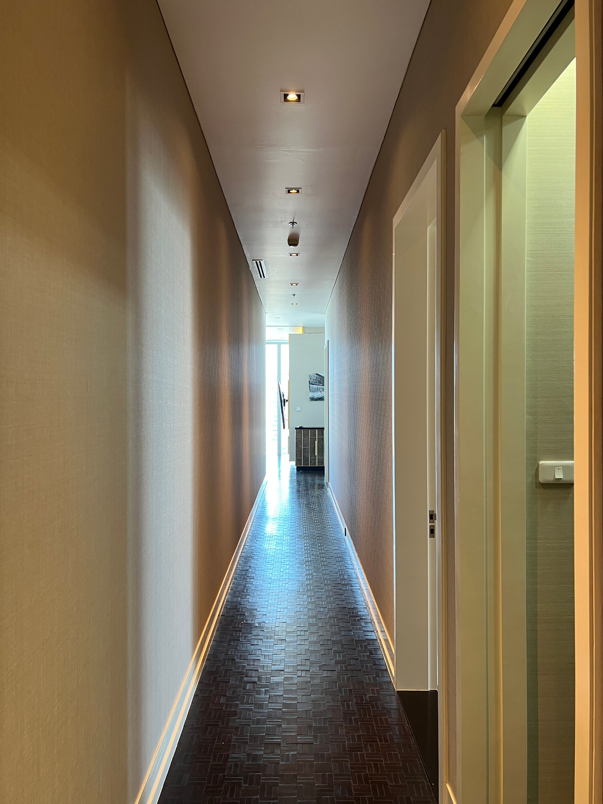 CondoSathorn, Narathiwat : 🏆✨ 4-Bedroom Penthouse at The Ritz-Carlton Residences Bangkok – 400,000 THB/month 🌆🔥