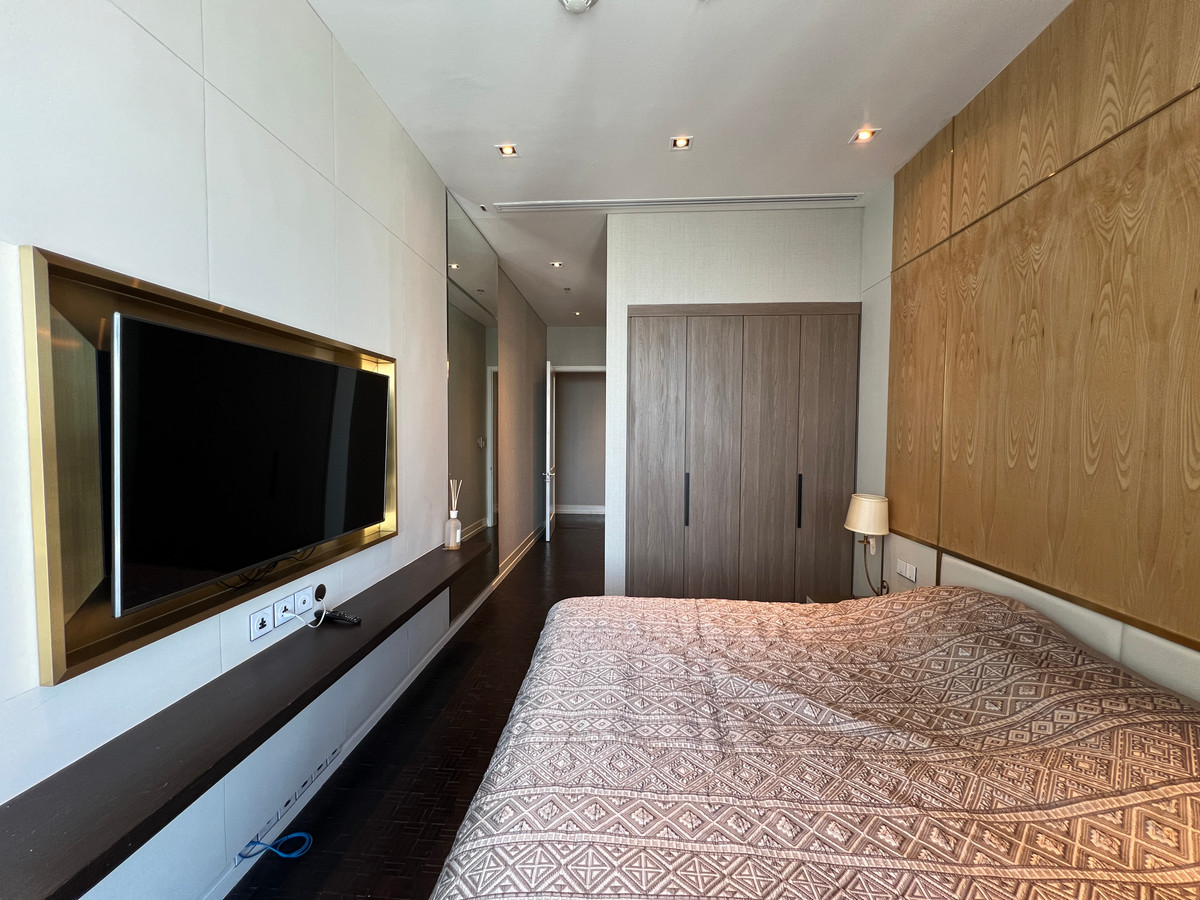 CondoSathorn, Narathiwat : 🏆✨ 4-Bedroom Penthouse at The Ritz-Carlton Residences Bangkok – 400,000 THB/month 🌆🔥