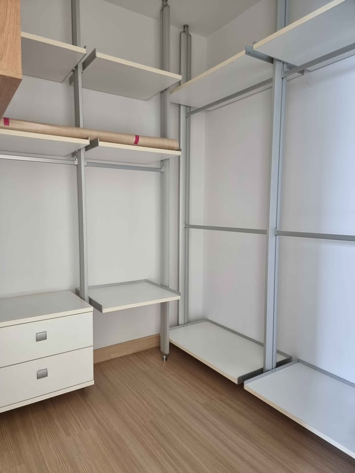 For RentCondoPattanakan, Srinakarin : K-6690 urgently! Parkland Srinakarin Condo, ready to move in, near Sikarin Hospital and BTS Sri Lasalle.