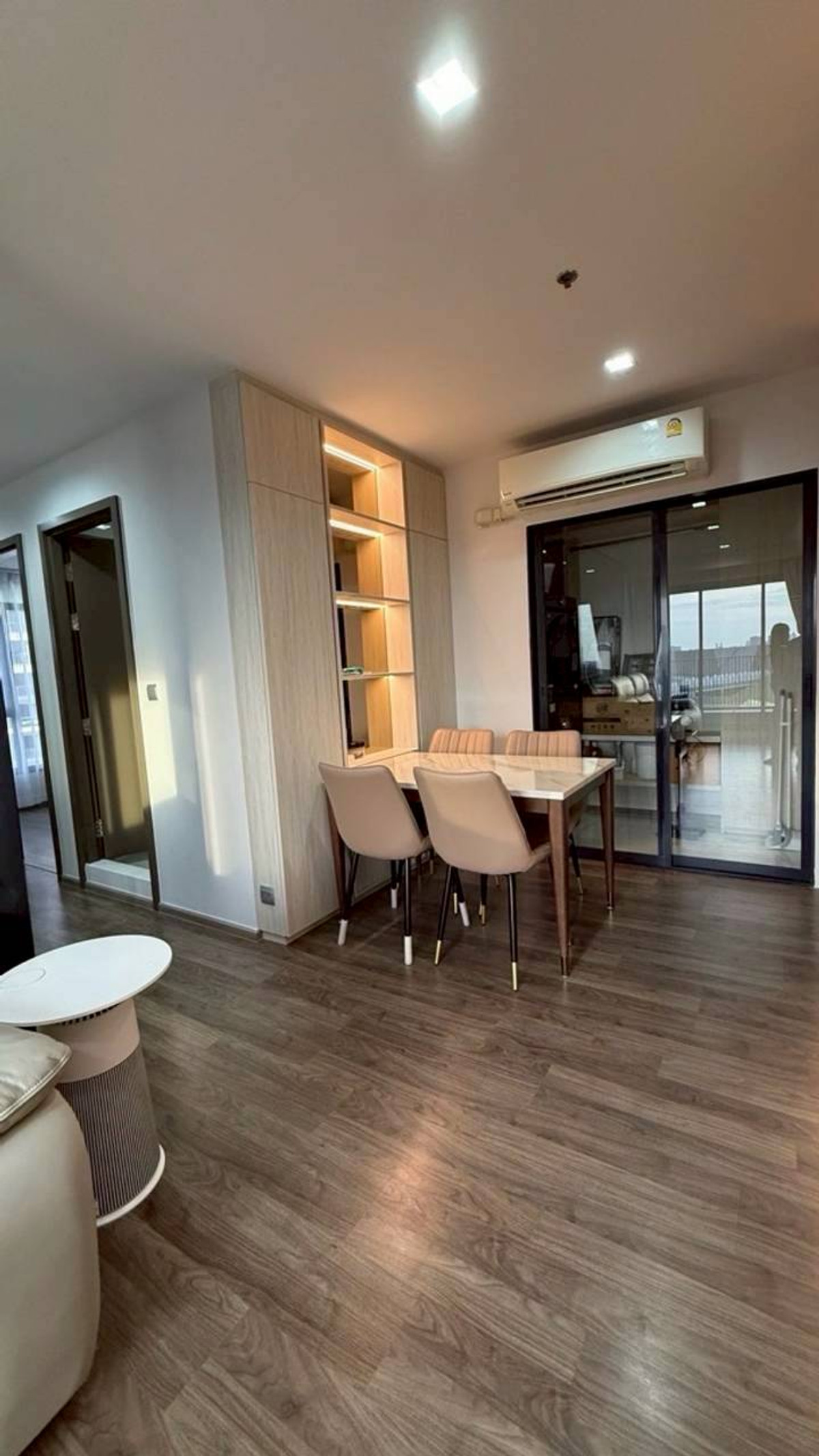 ให้เช่าคอนโดลาดพร้าว เซ็นทรัลลาดพร้าว : ✅ LVY121 ✅ Line : @p2nproperty