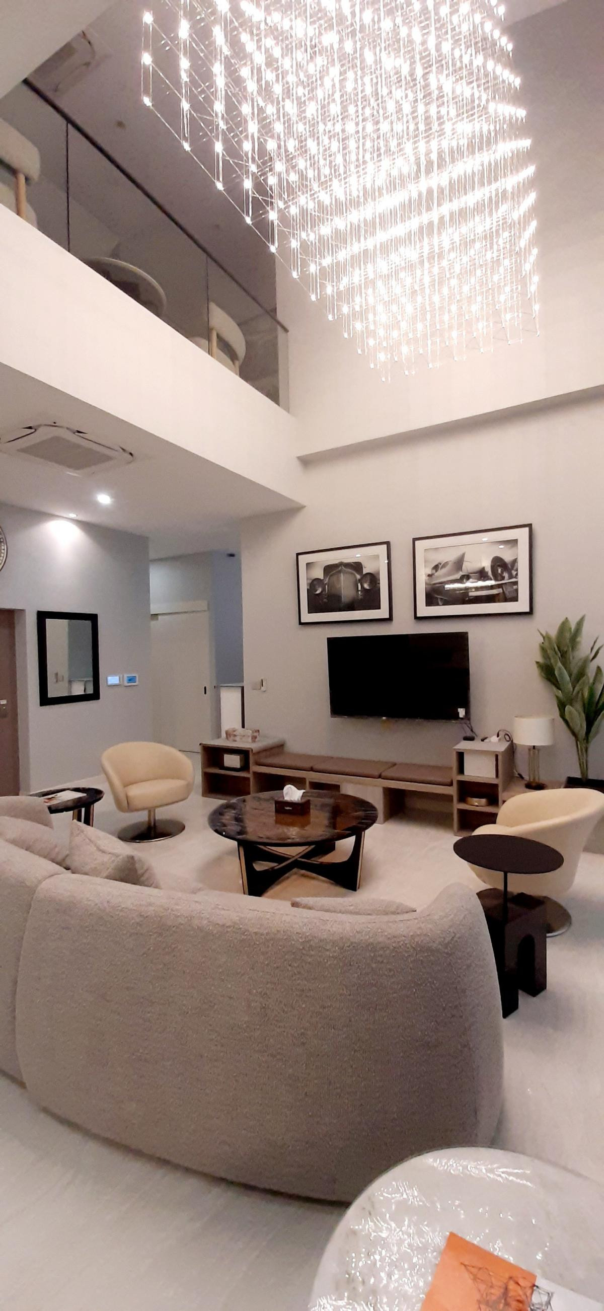 ให้เช่าบ้านเลียบทางด่วนรามอินทรา : ให้เช่า Pool villa 80ตรว 8นอน7น้ำ บ้านเดี่ยว 3 ชั้น THE HONOR YOTHINPATTANA