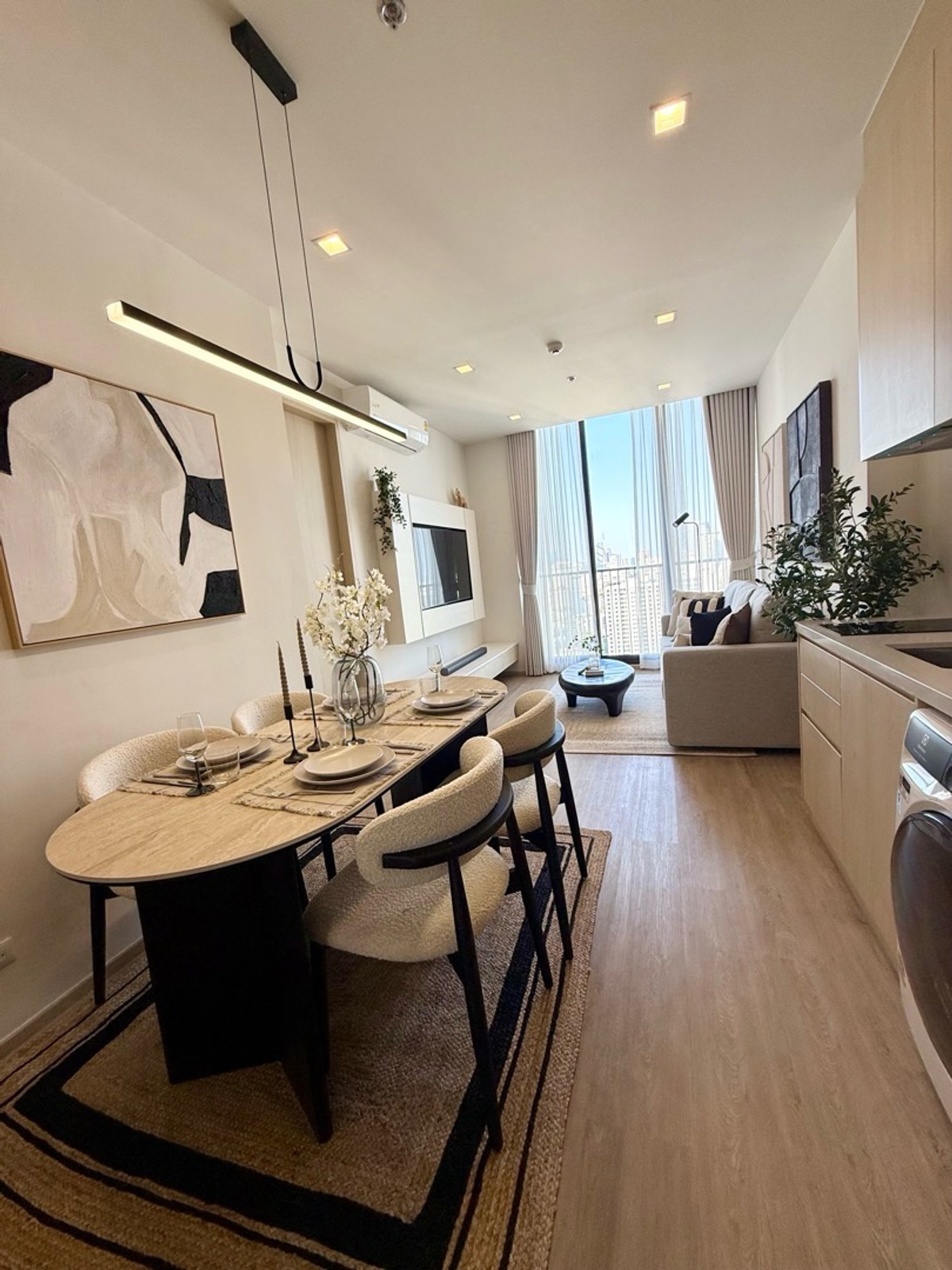 ให้เช่าคอนโดสุขุมวิท อโศก ทองหล่อ : ‼️HOT DEAL‼️ City View, Sky Pool, Prime Location – 2BR You’ll Love | 📍Noble State 39